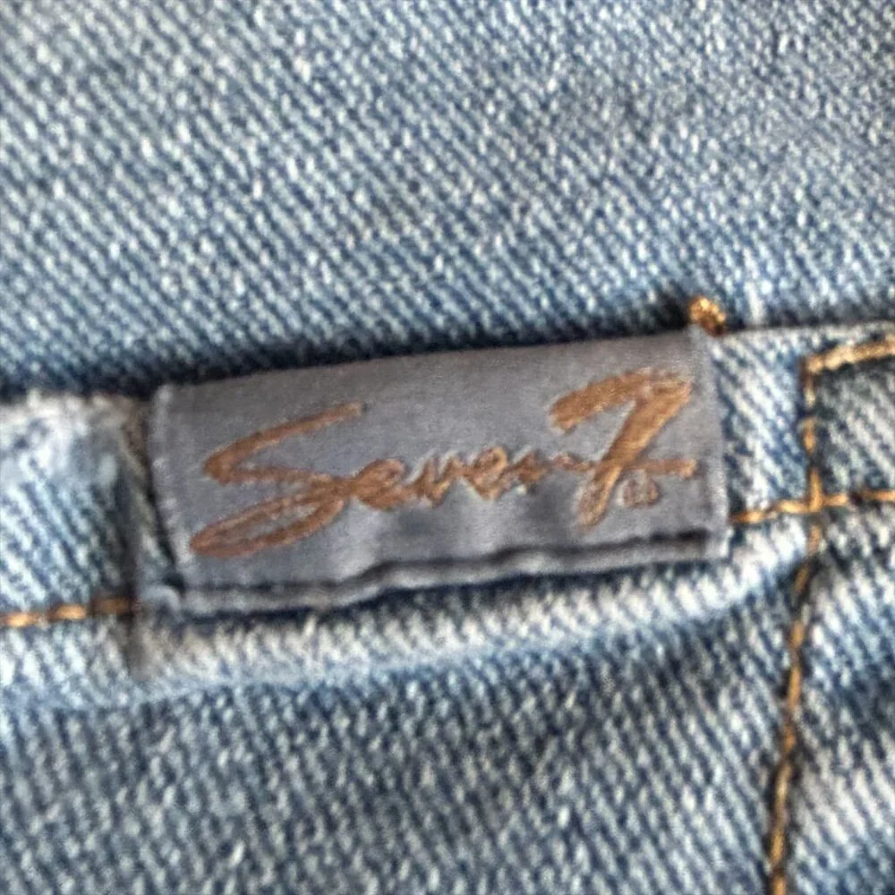 Seven7 Jeans Size 8 Light Wash Distressed Mid Rise Stretch Denim - Picture 5 of 13